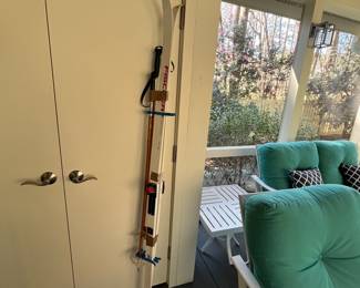 C17 - $35. Fischer Crown Polar Crown Vintage Skis. 