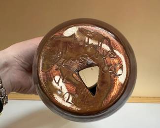 C71 - $20. Holly Hill - Seagrove NC Pottery Bird House. Like new!