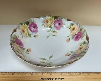 C59 - $10. Decorative antique bowl - some wear on gold but overall good condition!