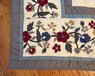 C33 - $35. LL Bean *new* Quilt & Pillow Shams. Reversible Full / Queen size 85" x 95". 