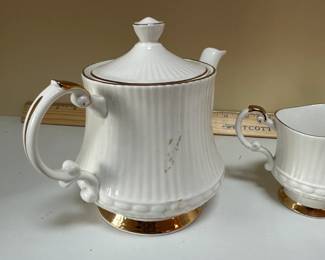 C67 - $35. Charmaine Elizabethan Staffordshire Bone China England. Teapot, Creamer & Sugar. 