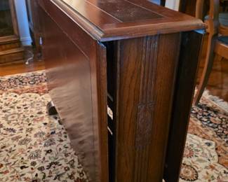 Antique Gate Leg Drop Leaf Table