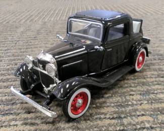 1932 Ford 3-Window Coupe Diecast Car 