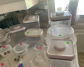 Kitchen, oxo containers