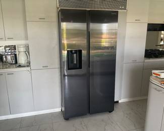 Samsung refrigerator $1500