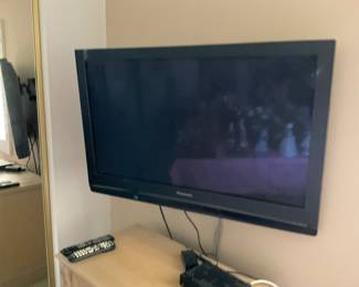 Flatscreen tv, $20
