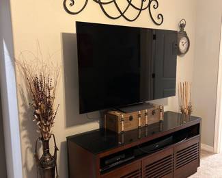 Entertainment console, TV, decor items