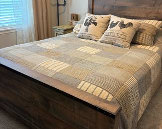 Queen bed, bedding