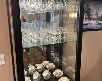 Fine china, bar ware