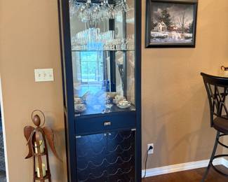Wine cabinet
