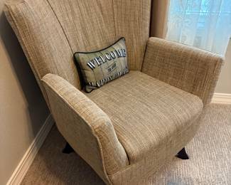 Accent chair