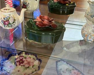Decorative plates, teapot, decor