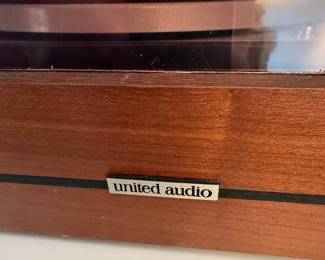 United Audio Dual 1225 Turntable