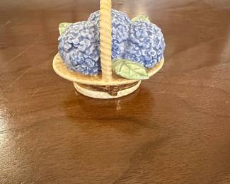Blue Hydrangea Majolica Like Basket Trinket Box