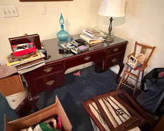 Sligh Furniture Chippendale Style Mahogany Writing Desk with Glass Top
