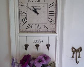 Vintage Style Wall Clock with Key Holder and Floral Accents
