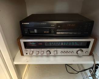 Pioneer SX-217R AM/FM Stereo Receiver and Pioneer PD-M801 6-Disc CD Changer