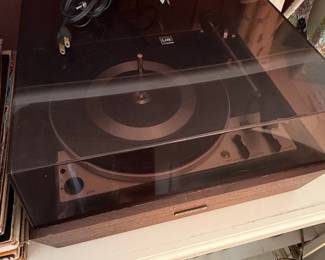 United Audio Dual 1225 Turntable