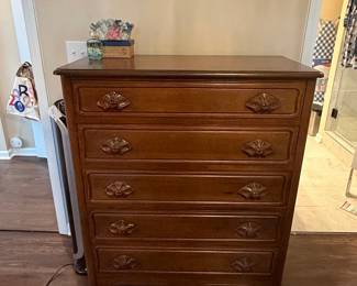 Vintage Davis Cabinet Co. Lillian Russell Collection Walnut Dresser