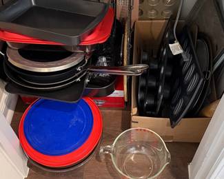 Assorted Bakeware and Cookware with Pyrex 4-Cup Measuring Cup