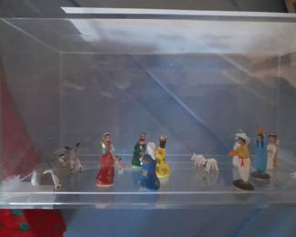 Tiny nativity