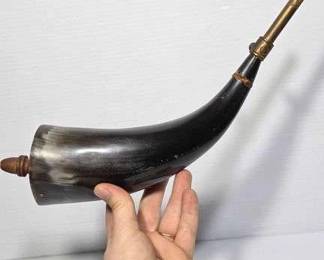 1 Black Powder Horn