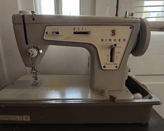 Singer Fashion Mate 237 Sewing Machine