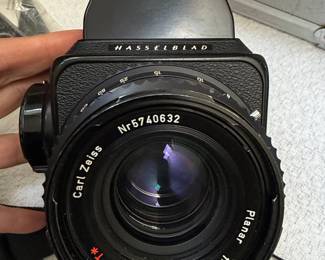 Hasselblad 500 C/M Medium Format Camera with Carl Zeiss Planar 1:2.8 f=80mm Lens