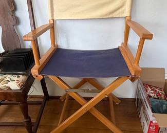 American Trails 18 in. Extra-Wide Director's Chair, Oak Finish with Navy Canvas