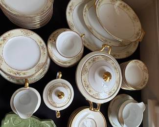 Noritake "Rose Garden" China Set