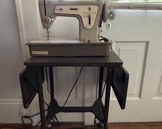 Singer Fashion Mate 237 Sewing Machine
