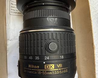 Nikon AF-S DX NIKKOR 18-55mm f/3.5-5.6GII VR Lens