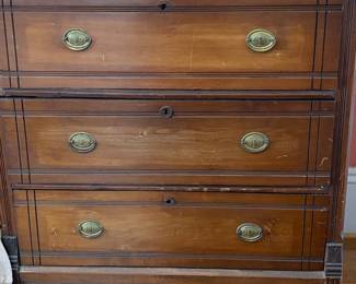 Antique Oak Chest of Drawers