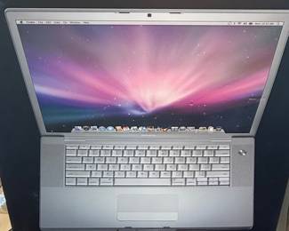 Apple MacBook Pro (15-inch, Mid 2007) A1226