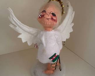 Annalee Dolls "Love Angel" Figurine