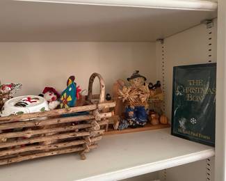 Christmas-themed Decorative Set with Rustic Log Basket and Scarecrow Figurine