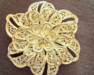 Vintage Gold Tone Filigree Flower Brooch
