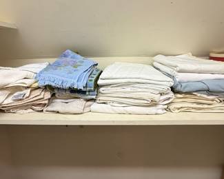 Assorted Vintage Linens and Towels