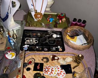 Trinkets & Jewelry