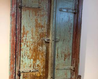 Wood Distressed Enclosed Mirror 