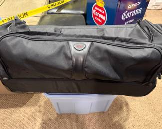 Tumi Luggage/Gym Bag/Duffle Bag (2)