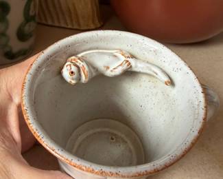 Stoneware Cup with Lizard Cat
