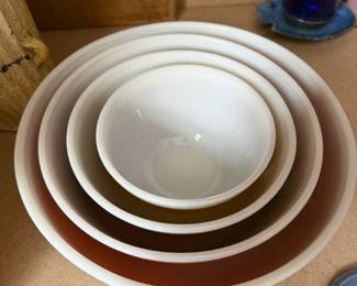 Pyrex Nesting Bowls