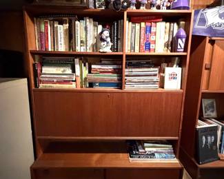 Mid Mod Display Cabinet (3)