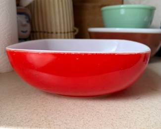 Pyrex Bowl