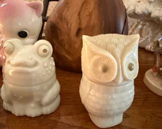 Owl & Frog Figures