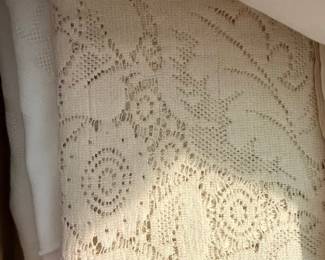 Vintage Madeira Embroidered Linen Table Linens and Napkins Set
