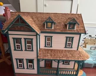 Real Good Toys "Victoria's Farmhouse" Dollhouse Kit