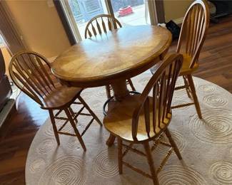 Counter Height Table  Four Barstools 