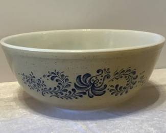  004 Pyrex Homestead 404 Mixing Bowl